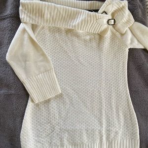 Women’s cream off the shoulder sweater